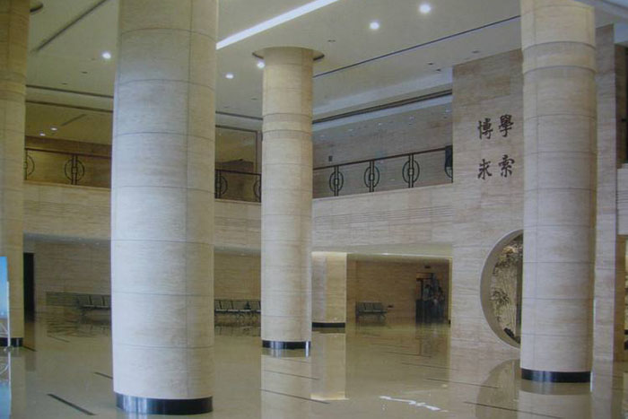 1-201201102303b2 大理石圆柱补胶的步骤